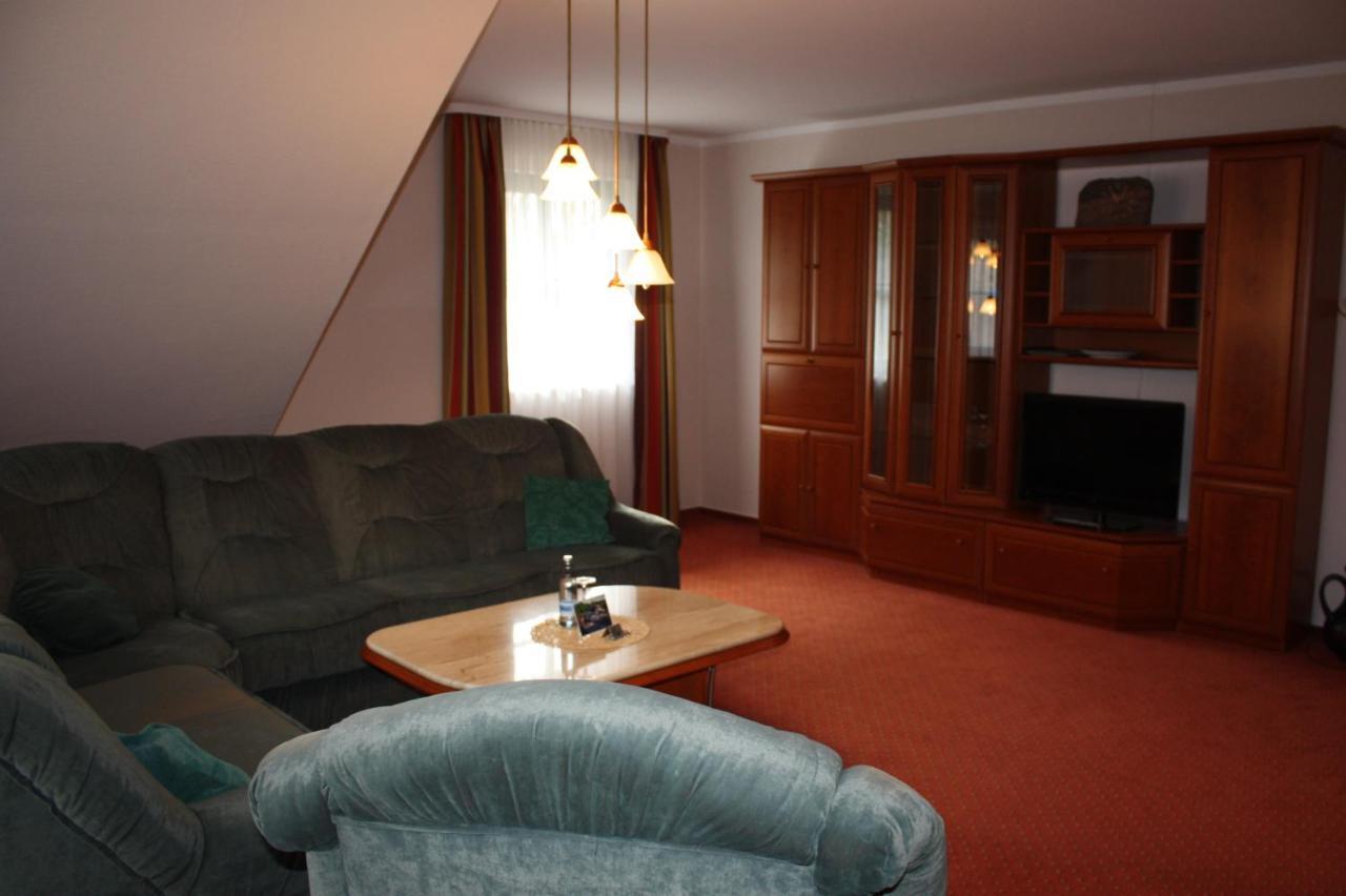 Hotel & Restaurant Lenzer Krug Malchow  Esterno foto