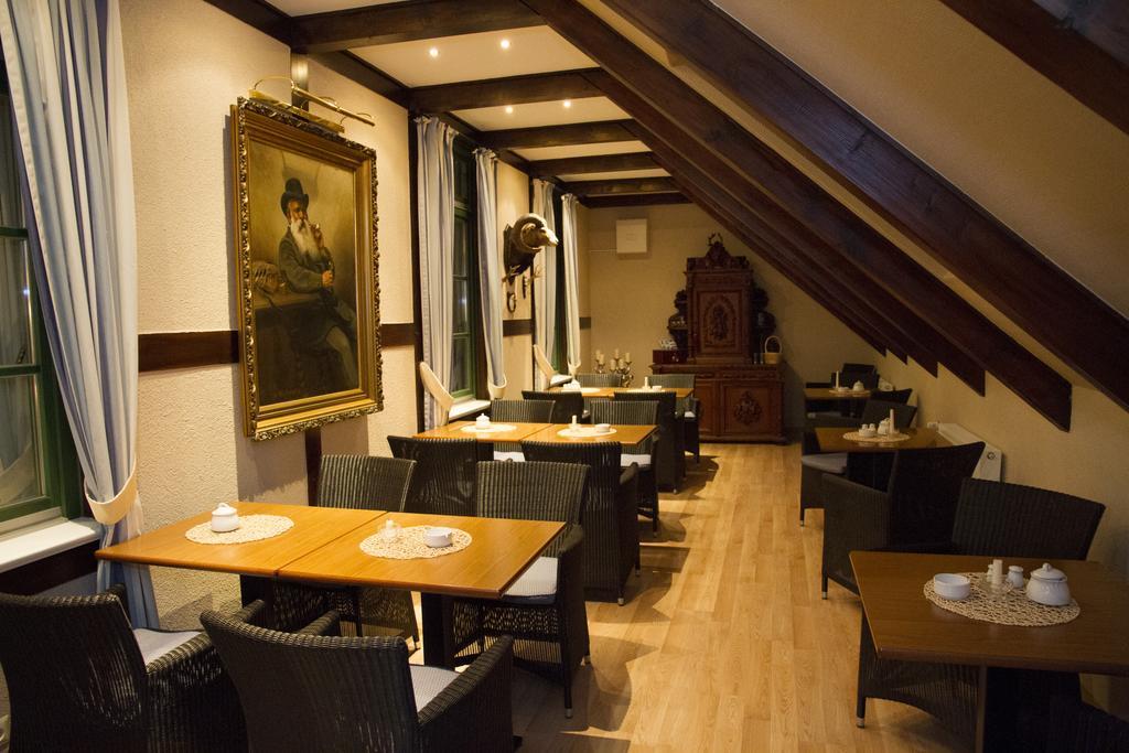 Hotel & Restaurant Lenzer Krug Malchow  Esterno foto