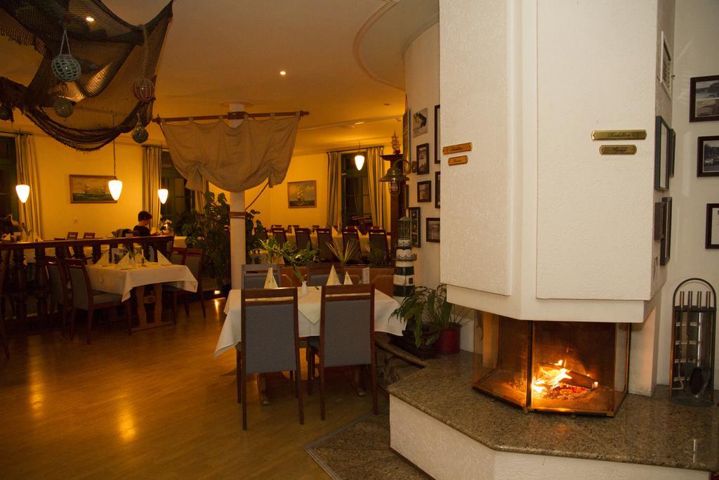 Hotel & Restaurant Lenzer Krug Malchow  Esterno foto